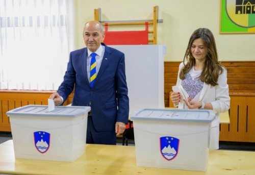 Janez Janša et sa femme ont voté.jpg
