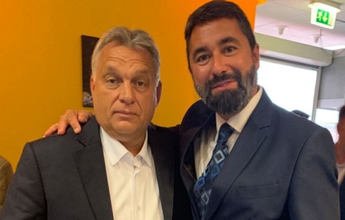 Viktor Orbán et Balázs Hidvéghi.jpg