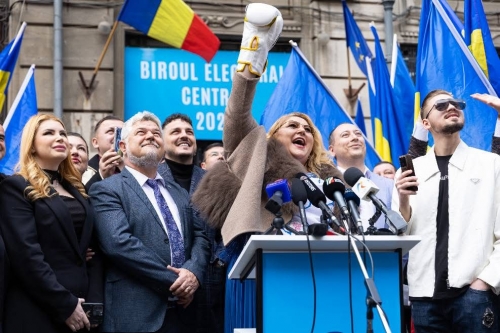 Diana Iovanovici-Șoșoacă.jpeg