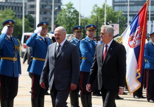 Alexander Lukashenko et Tomislav Nikolić.jpg